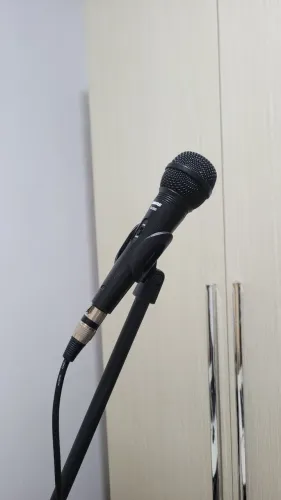 Microfone Shure SV-200 + Suporte + Cabo P10