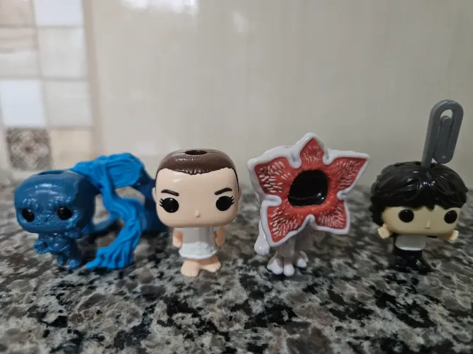 4 Funko Stranger Kinder