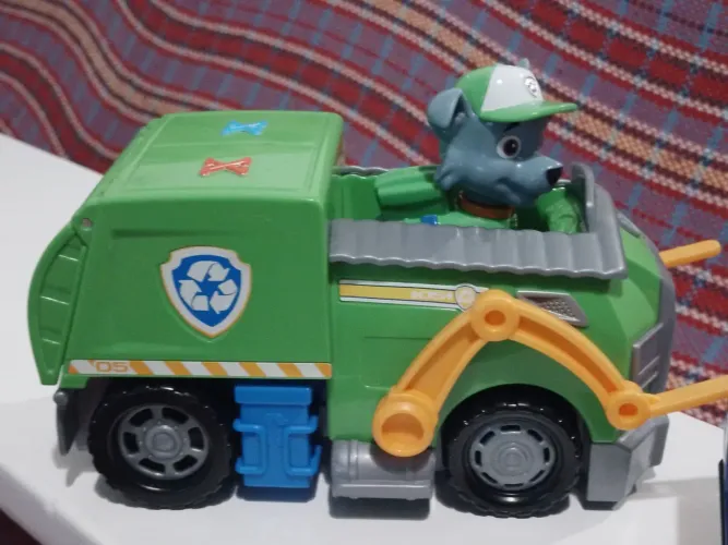 Veículos da Patrulha Canina dois carros