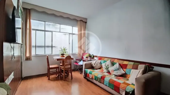 Apartamento de 1 quarto com dependência, à venda por R$ 280.000,00 no Alto, Teresópolis /
