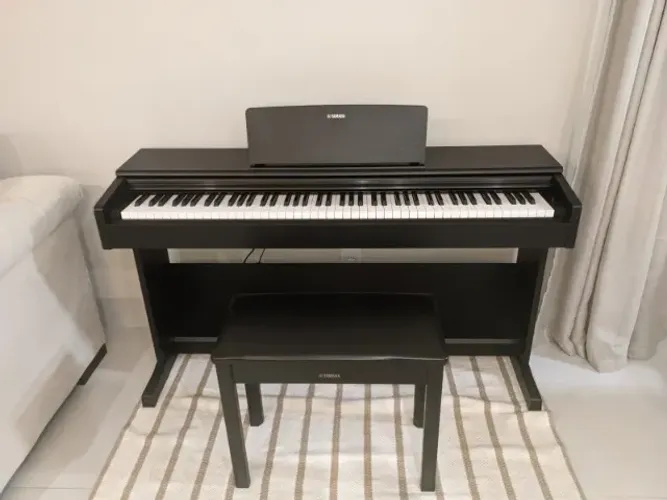 Piano Digital Yamaha ARIUS YDP105B