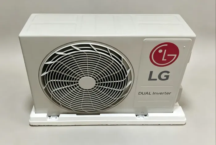 AR CONDICIONADO LG DUAL INVERTER 12000BTUS
