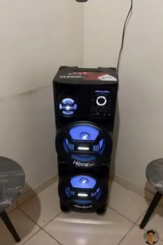 Caixa de som amvox 1.400w seminova Vendo ou troco por caixa de som jbl ou aiwa