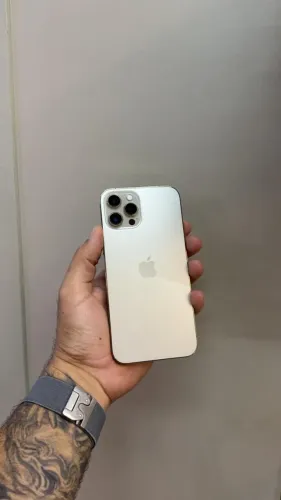 iPhone 12 Pro Max 128GB Bateria 87% ? Seminovo R$2.350,00 A VISTA