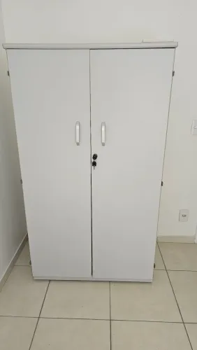 Armário escritório/ escolar cinza