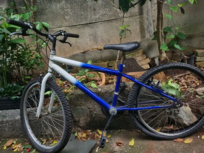 Vendo bicicleta aro26 ( Leia a descrição)