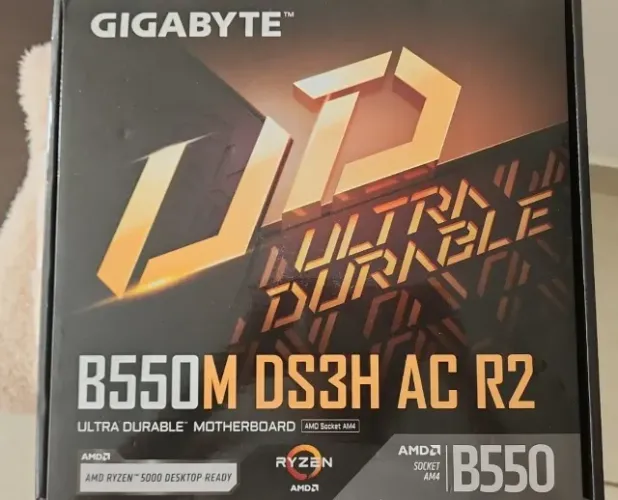Placa Mãe B550 Gigabyte 