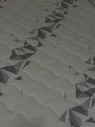 Cama casal ortobom com colchão cinza