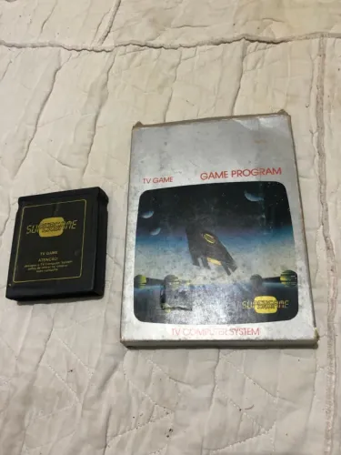 4 cartuchos Atari 2600 na caixa superfamília Hero