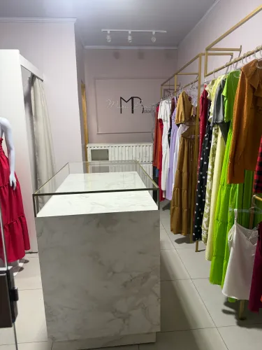 Móveis loja feminina