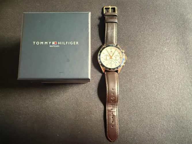Relógio TOMMY HILFIGER 46mm