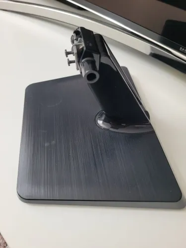 Base monitor LG 20en33