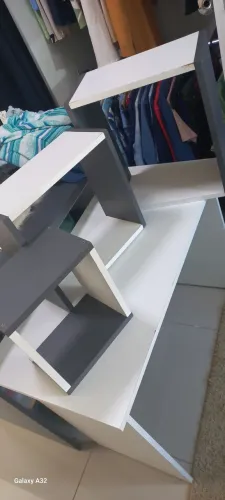 Mesinha e nichos