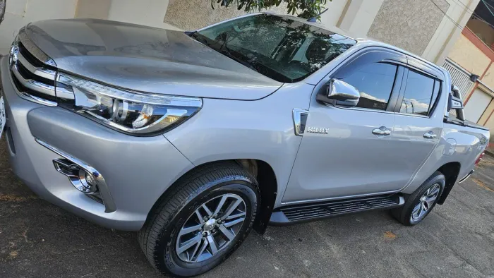 Toyota Hilux CD SRX 4X4 2.8 TDI 16V Diesel Aut. 2018