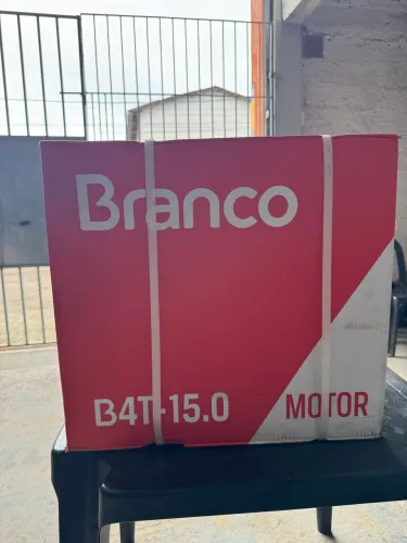 Vendo motor estacionário BRANCO DE 15 HP motor 4 tempos partida elétrica