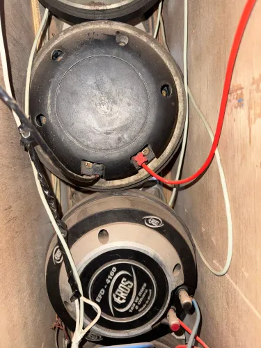 Peças de som automotivo 