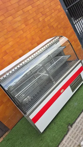 Vitrine refrigerada bolos doces Ag Rebelo 220