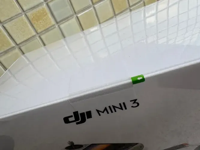 Drone DJI Mini 3 Fly More Combo Plus Novo Lacrado com 3 Baterias Plus, Controle com Tela