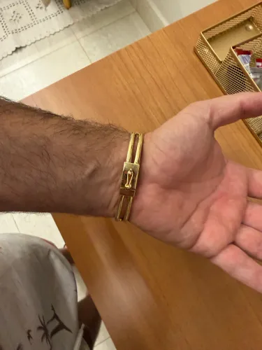 Vende-se bracelete de ouro e diamantes!