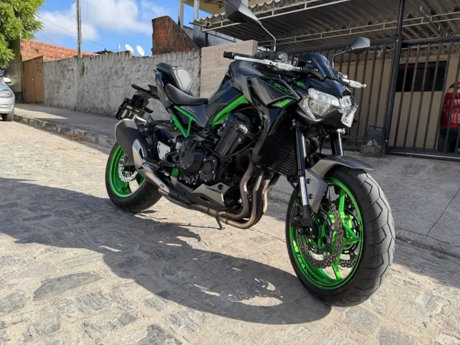 Kawasaki Z 900 2023