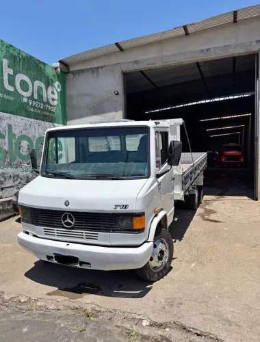 2005 Mercedes- Benz M 710
