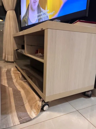 Raque de sala em ótimo estado