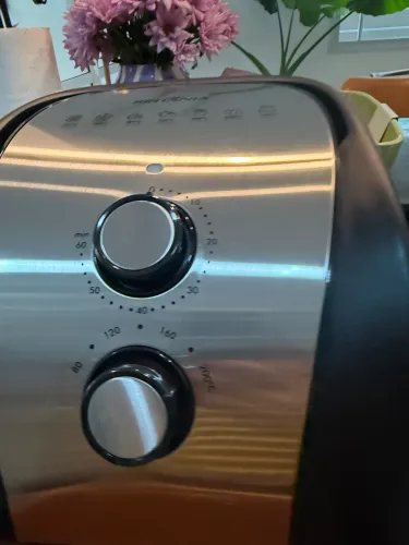 Air Fryer Britânia BFR51 Gold 5,5 litros praticamente nova