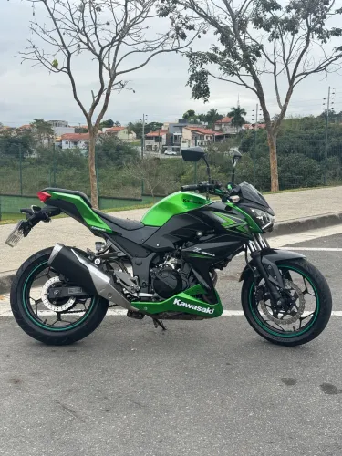VENDO OU TROCO KAWASAKI Z300 2016