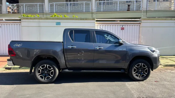 Toyota Hilux CD SRX 4X4 2.8 TDI 16V Diesel Aut. 2021