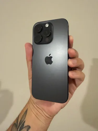 iPhone 16 Pro 256GB Titânio Preto - Garantia Apple
