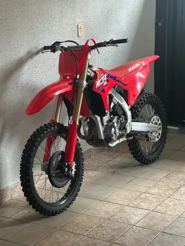 CRF 250R 1hora de uso apenas