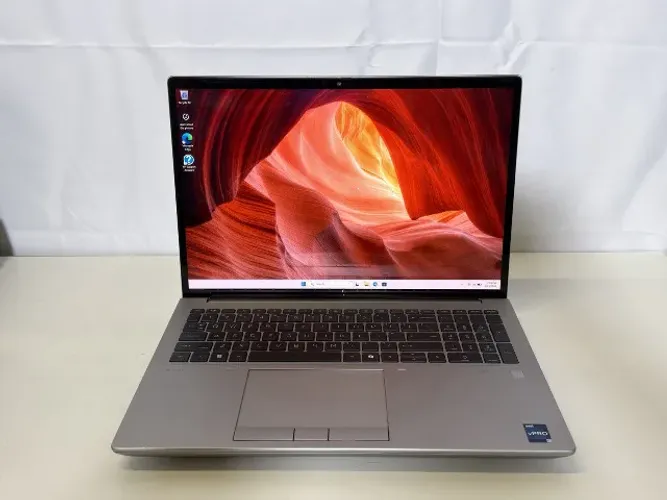 Workstation HP ZBook Fury 16 com Intel i9 13950hx,128gb RAM,RTX4090, Oled4k, 1TB M2