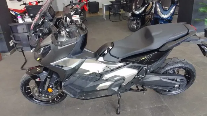 HONDA X-ADV 750
