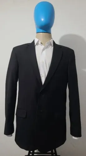 Blazer Slim Preto N° 48/50, bonito, elegante, bem confortável, tecido macio.