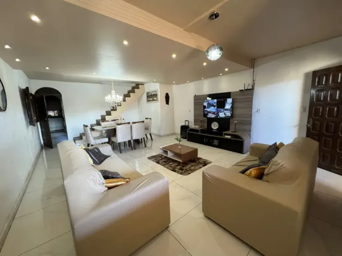 Casa à venda próximo a Feirinha do Tabuleiro dos Martins- a 200 metros do G Barbosa-