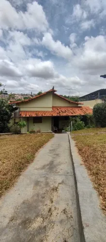 Vendo bela casa no Guaraní