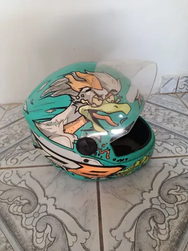 Vendo este capacete