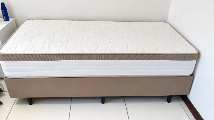CAMA BOX COM BASE USADA APENAS 3x
