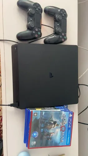 Playstation 4 slim com 2 controles completo