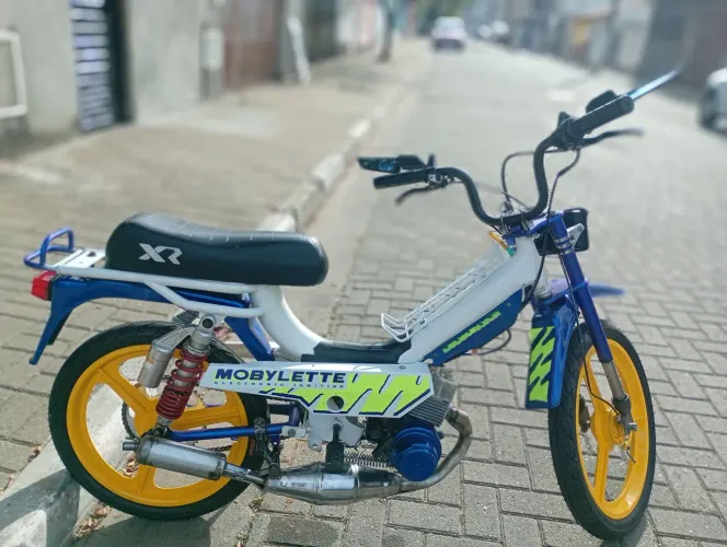 Mobyllette Caloi 75 cc