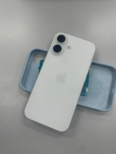 iPhone 16 semi