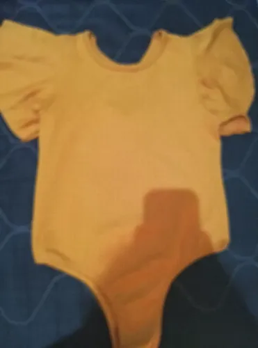 Vende se body novo