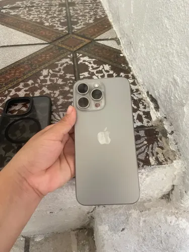 iPhone 15 por max 256GB