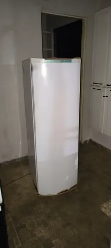 Geladeira semi nova