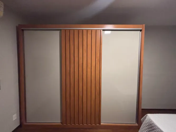 Guarda roupa casal