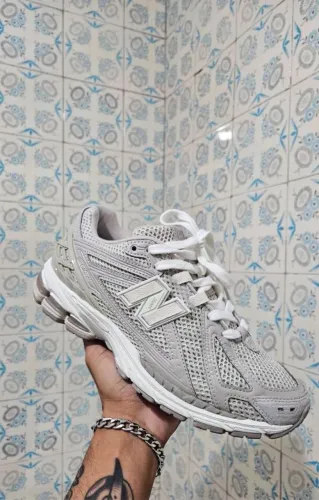 Tênis new balance 1906