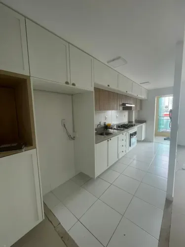 [Alugo apartamento no EDF. Reserva Renascença - próx. à Rua dos Bicudos - Com armários e a