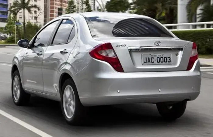 JAC J3 Turin Sedan 1.4 16V 4P Mec. 2012
