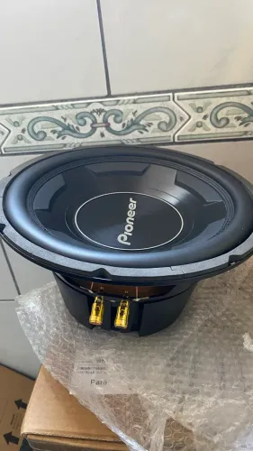 Par de auto falantes Pioneer 600 rms novo sem uso
