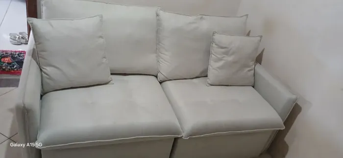 Vendo esse sofá retrátil pouquíssimo usado